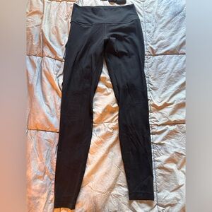 Lululemon align high rise pant 28 in size 8 black